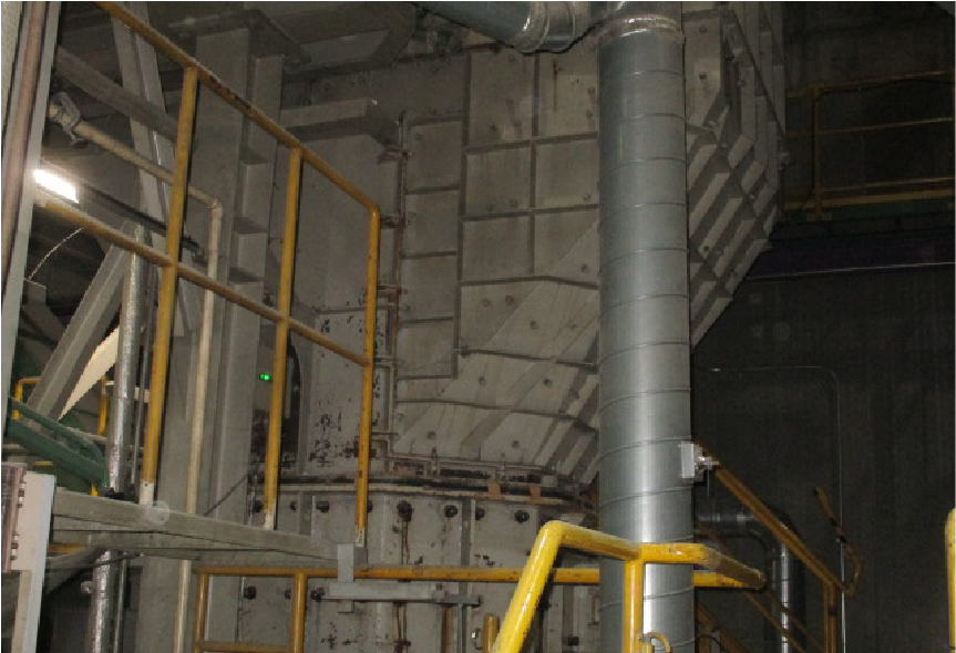 そ材を細かくくだくはさい機