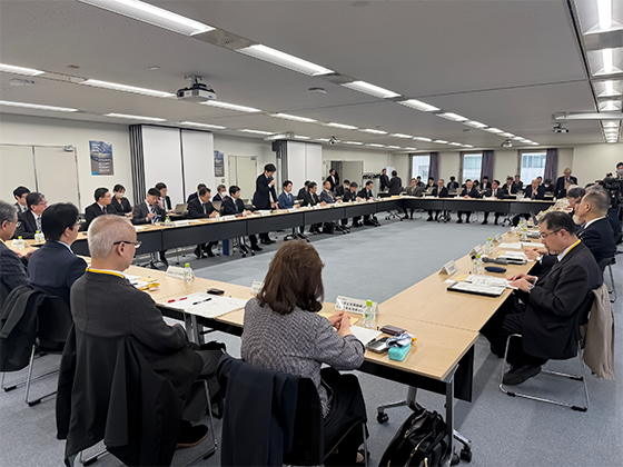 写真：会議の様子2